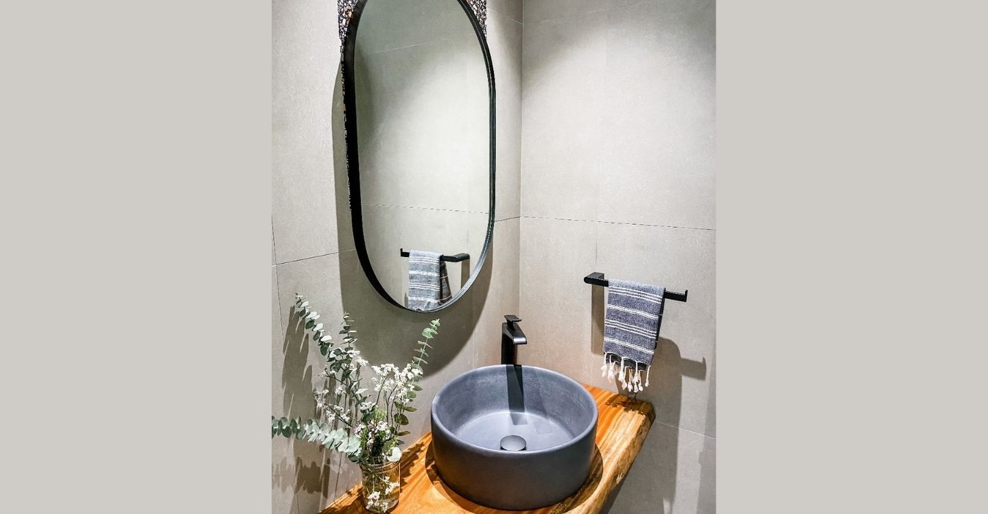 Luna concrete basins