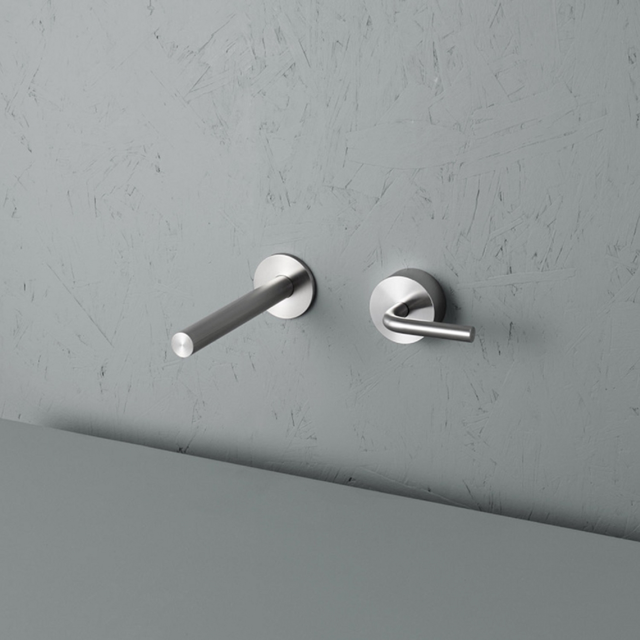 Wall-mounted-mixe