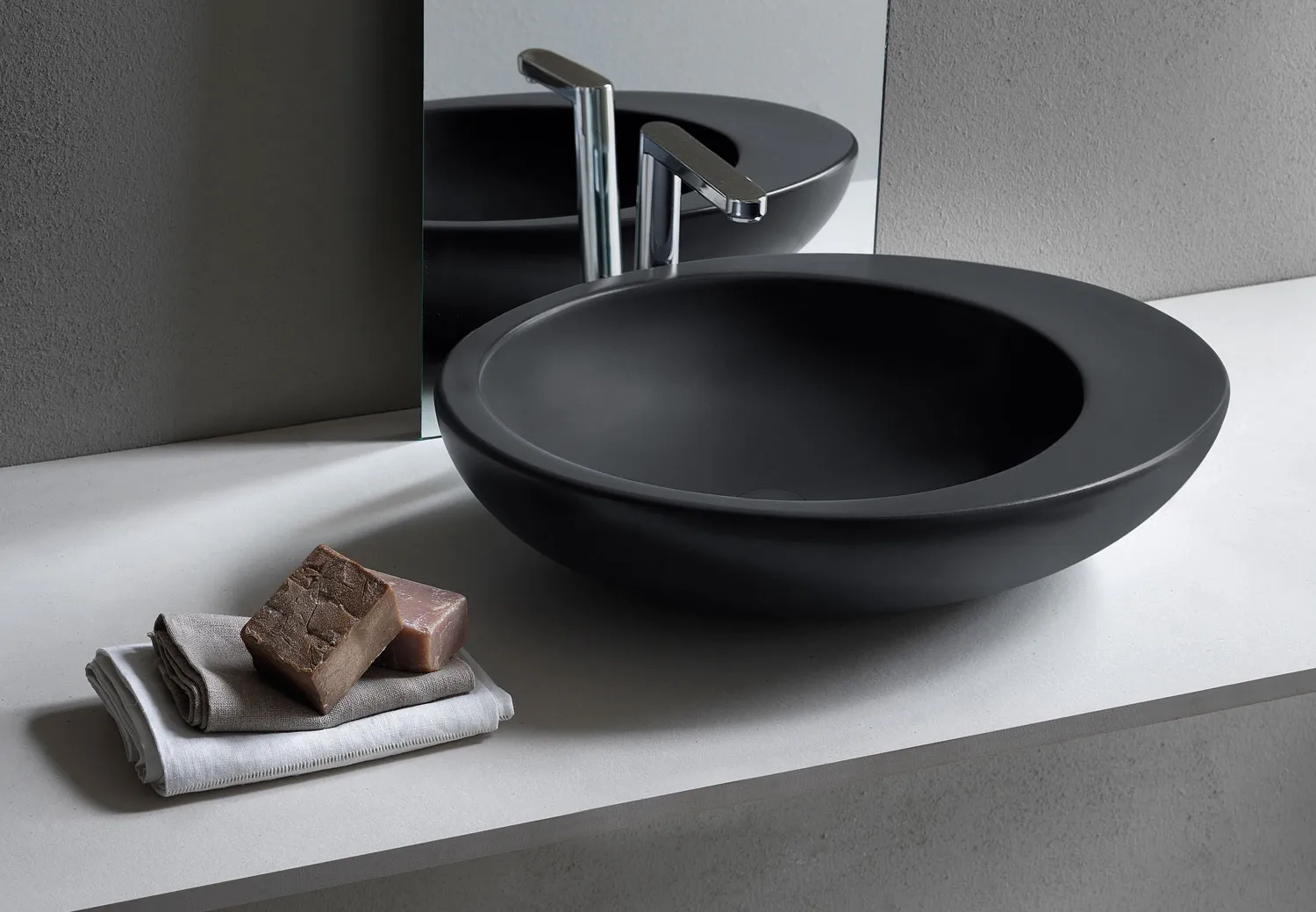 On Top Washbasin