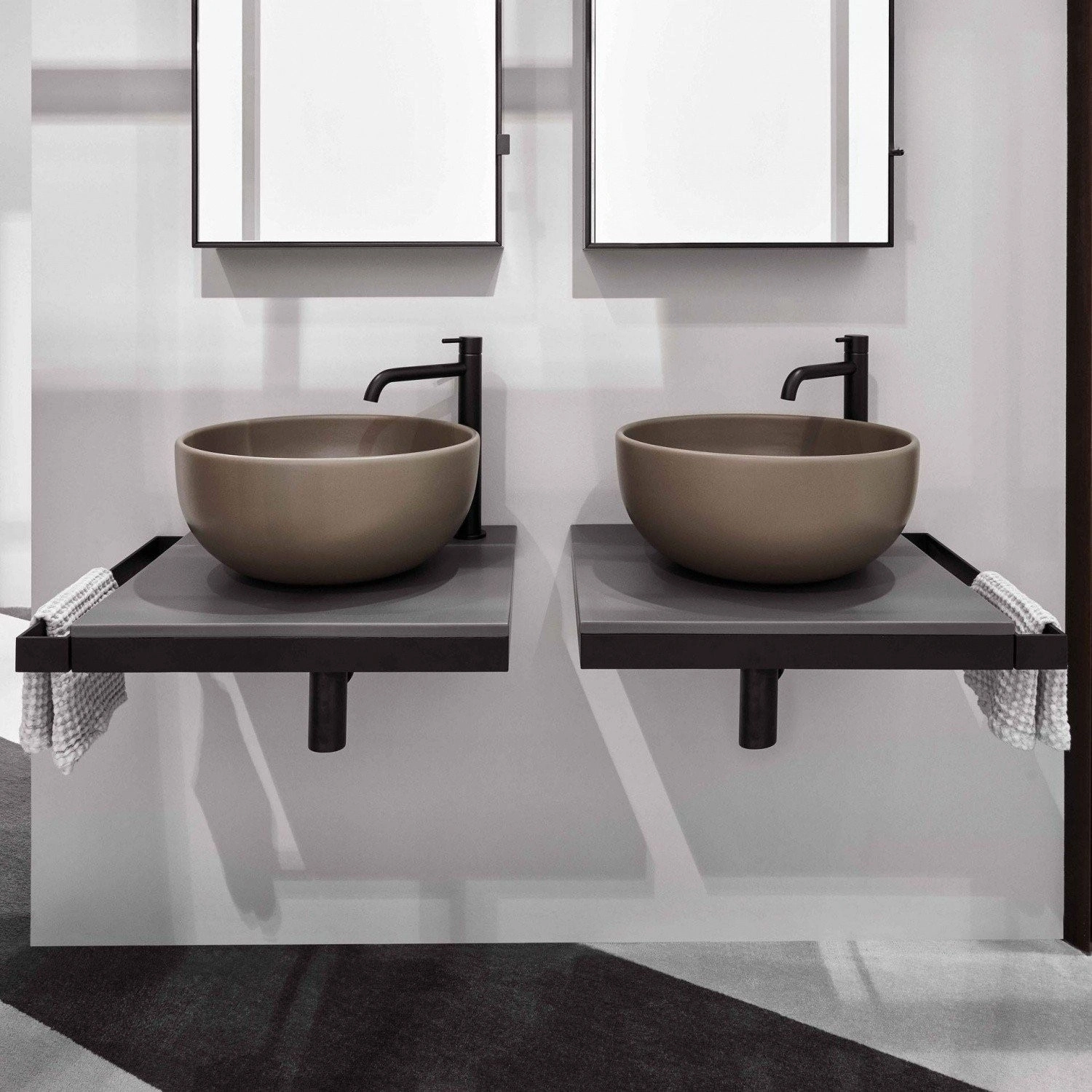 On Top Washbasin
