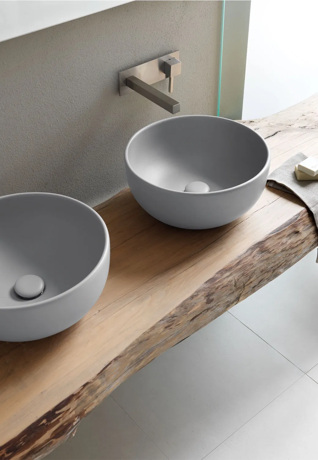On Top Washbasin