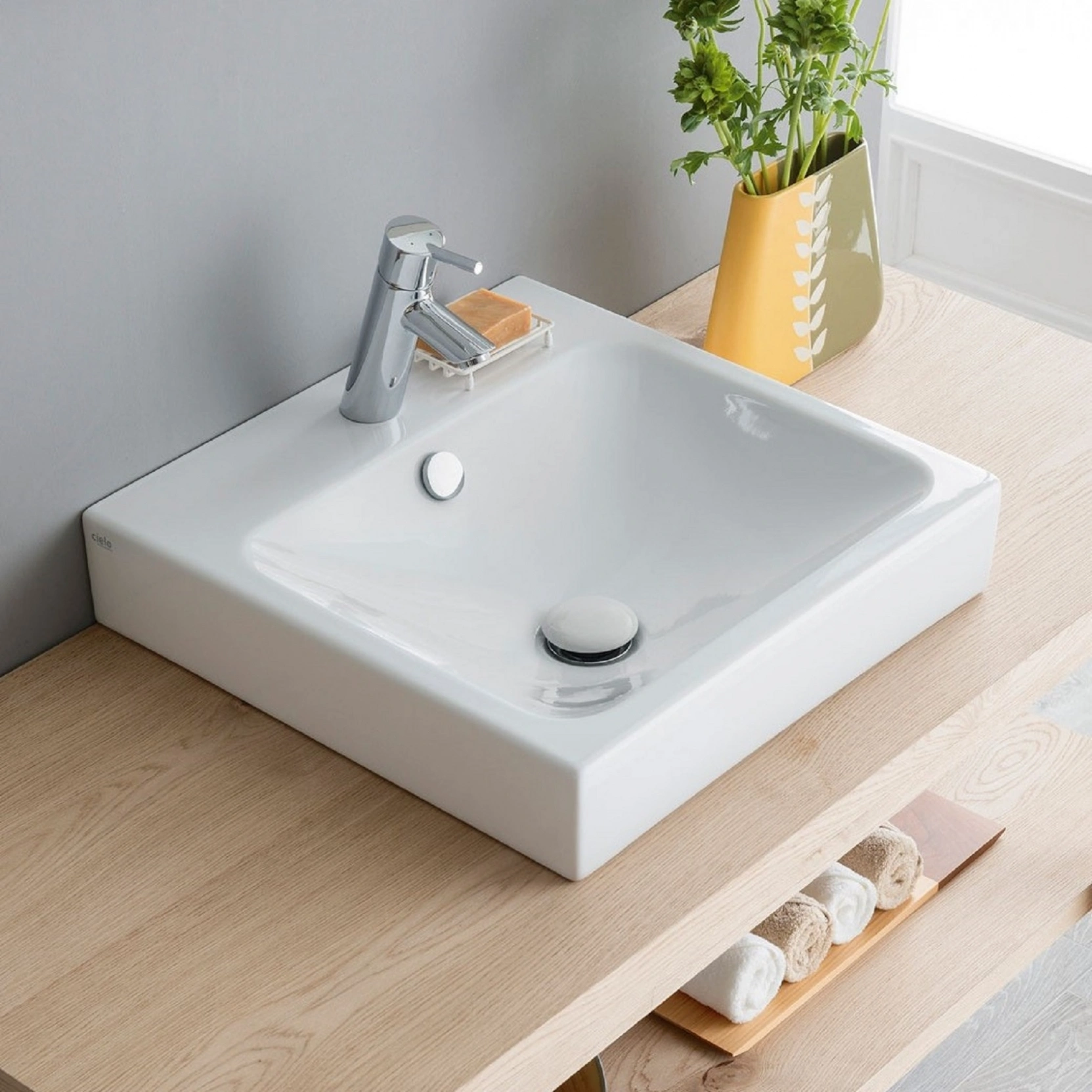 On Top Washbasin