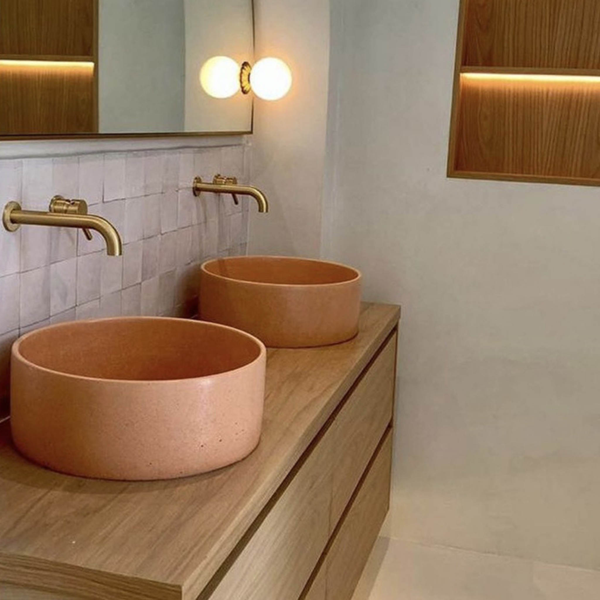 On Top Washbasin